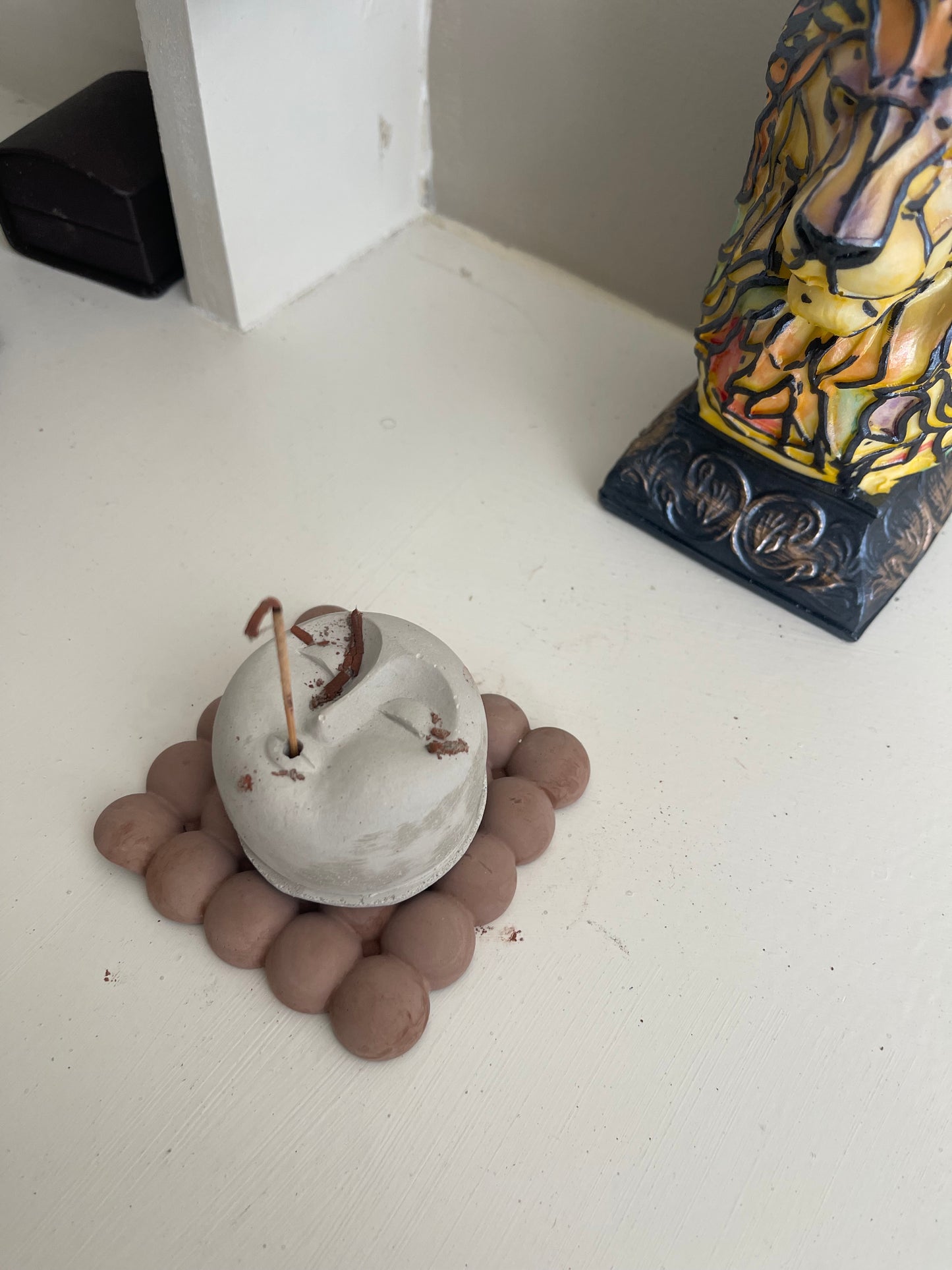 Mona Lisa Innocent Holder